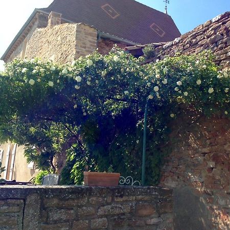 Bed and Breakfast Le Vieux Chateau Leynes Exteriér fotografie